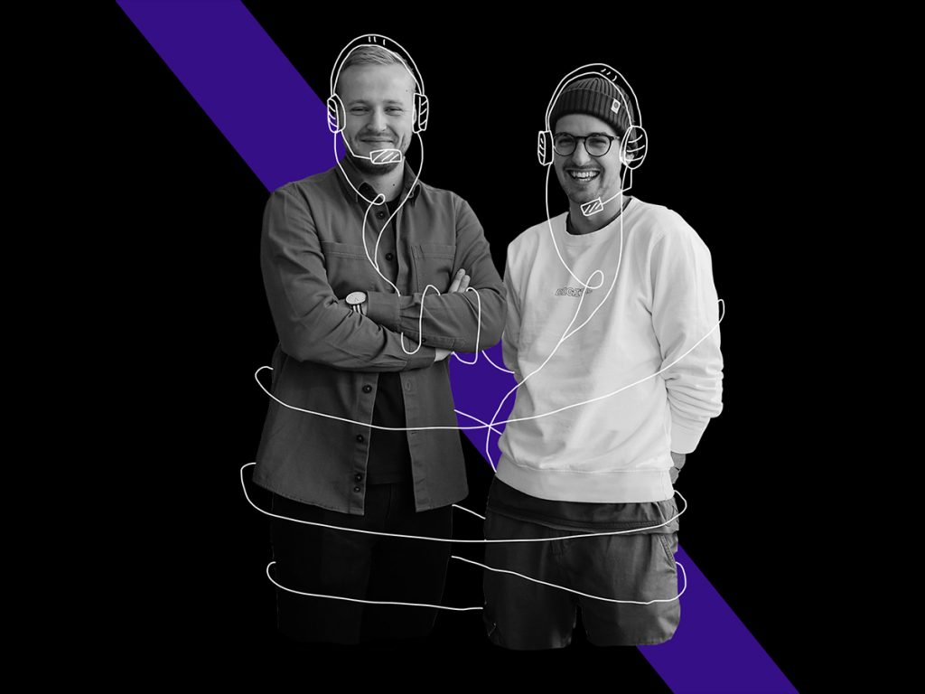 Moderátoři Adam Utíkal a Adam Komůrka